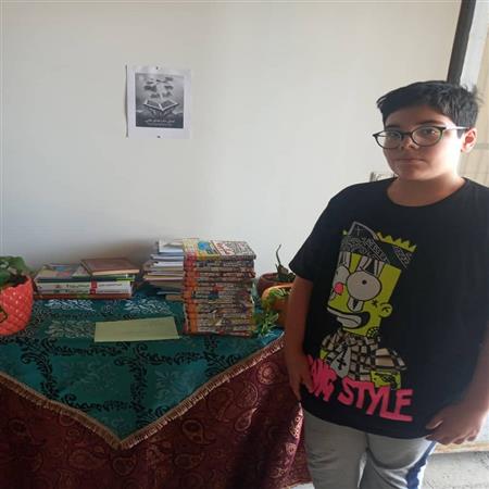 اهدای کتاب گروه سنی نوجوان توسط اعضای  کتابخانه به مبلغ هشت میلیون ریال (1401)