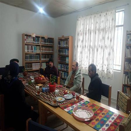 نشست یلدایی و شعرخوانی توسط اعضا در کتابخانه الاشت